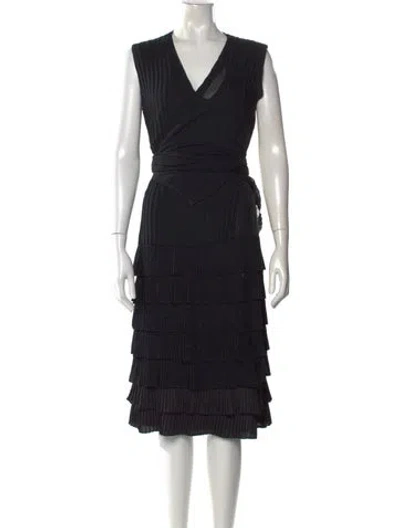 Pre-owned Diane Von Furstenberg V-neck Midi Length Dress In Black