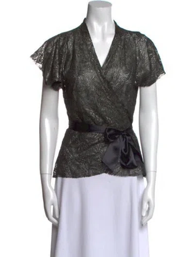 Pre-owned Diane Von Furstenberg V-neck Short Sleeve Blouse In Silver