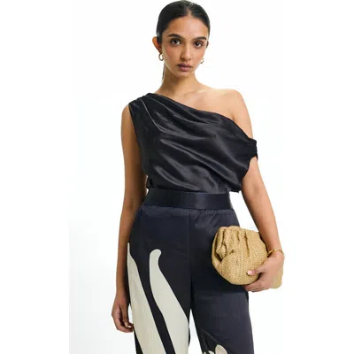 Diarrablu Fsc® Viscose Alba One-shoulder Top In Black