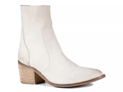 Diba True Majestic Bootie In White