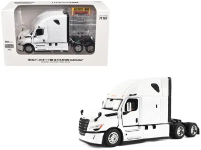 Diecast Masters 2025 Freightliner Cascadia Gen-5 Sleeper Cab Truck Tractor Winter White "transport Series" 1/64 Diec