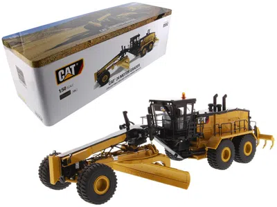Diecast Masters Cat Caterpillar 24 Motor Grader With Operator High Line Series 1/50 Diecast Model By