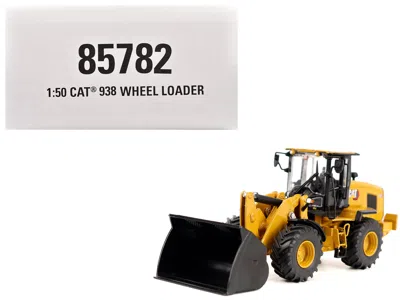 Diecast Masters Cat Caterpillar 938 Wheel Loader With Operator Yellow "high Line" Series 1/50 Diecast Model By Dieca