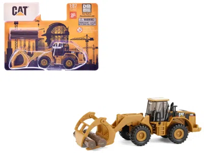 Diecast Masters Cat Caterpillar 950g Wheel Loader Yellow With Log Fork And Wood Log Accessories 1/87 (ho) Diecast Mo