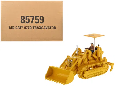 Diecast Masters Cat Caterpillar 977d Traxcavator Yellow With Operator "vintage Series" 1/50 Diecast Model By Diecast