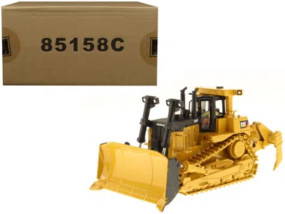 Diecast Masters Cat Caterpillar D10t Track Type Tractor With Operator "core Classics Series" 1/50 Diecast Model By D In Yellow