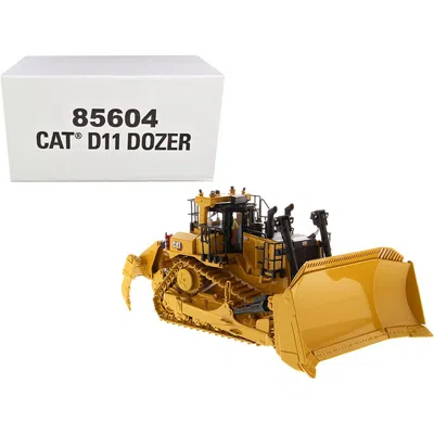 Diecast Masters Cat Caterpillar D11 Fusion Track-type Tractor Dozer With Operator High Line Series 1 By 50 Diecast M