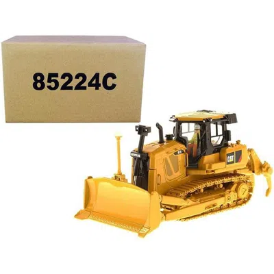 Diecast Masters Cat Caterpillar D7e Electric Drive With Operator Core Classics Series 1 By 50 Scale