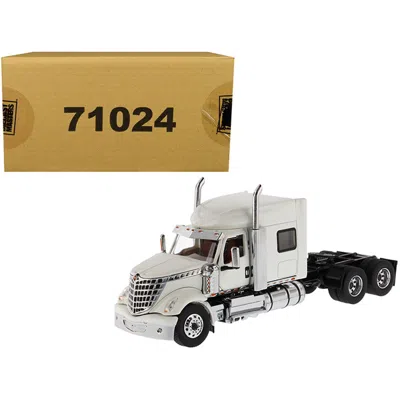 Diecast Masters International Lonestar Sleeper Cab Truck Tractor 1 By 50 Diecast Model, White