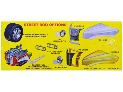 Diecast Model Amt Skill 2 Model Kit 1939 Ford Tudor Sedan "street Rod" Series 1/25 Scale Model By Amt In Multi