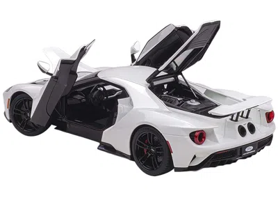 Diecast Model Autoart 2017 Ford Gt Frozen White 1/18 Model Car By Autoart