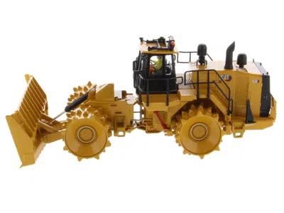 Diecast Model Diecast Masters Cat Caterpillar 836 Landfill Compactor Yellow "high Line" Series 1/50 Diecast Model By Diecast Maste