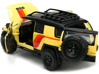 Diecast Model Jada Toyota Fj Cruiser #938 Cream With Matt Black Top With Roof Rack And Stripes "kc Hilites" With Extra In Yellow