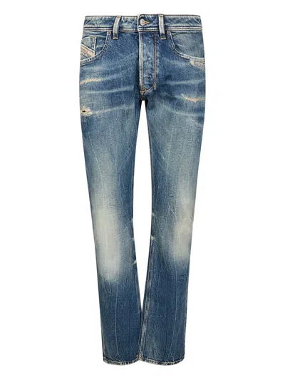 Diesel 1985 Larkee 007y6 Straight Jeans In Blue