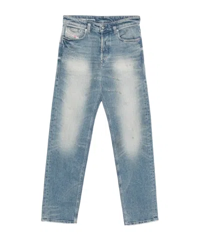 DIESEL 1988 D-ARK 09M21 FADED-EFFECT JEANS