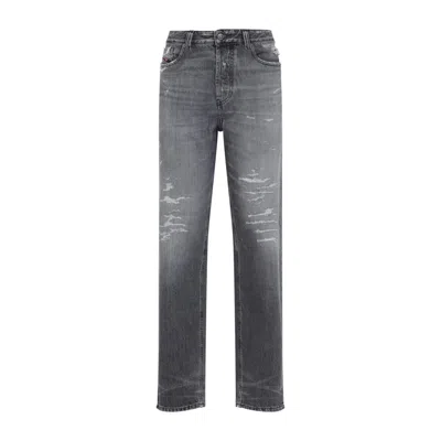 Diesel 1988 D-ark Jeans In Gray