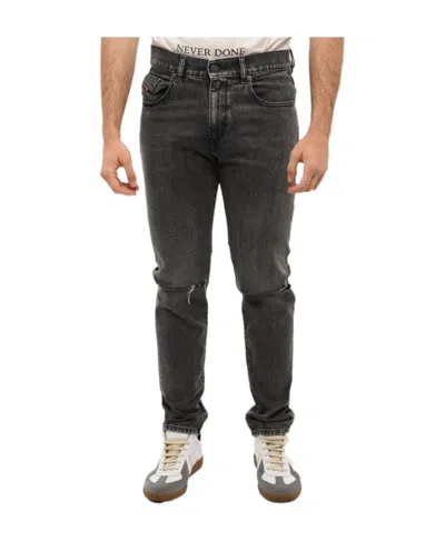 Diesel 2019 Slim-cut Distressed Denim Jeans In Black
