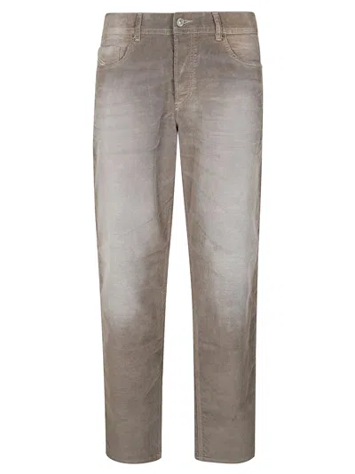 Diesel 2023 D-finitive L.32 Jeans In K Brown