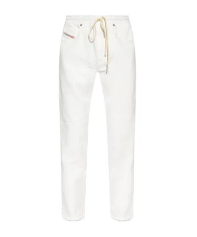 DIESEL 2031 D-KRAILEY DISTRESSED-FINISH BOYFRIEND JEANS