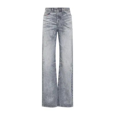 DIESEL BLUE STRAIGHT LEG JEANS