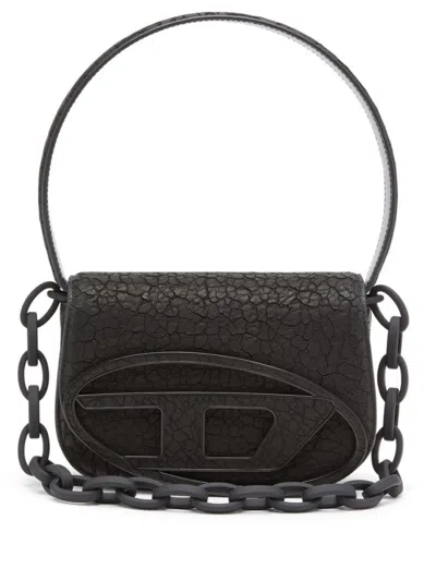 DIESEL DIESEL SHOULDER BAG WITH TEXTURED FINISH AND STATEMENT CHAIN DETAIL