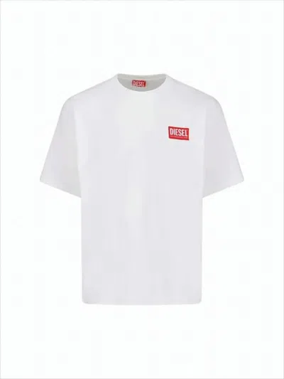 Diesel Crew Neck T-shirt With Red Logo Patch In White
