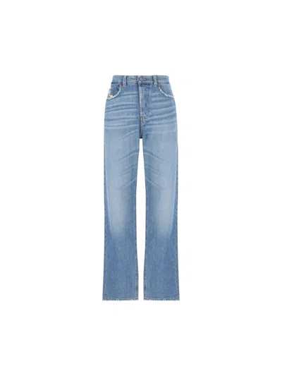 Diesel Stone-washed Logo-patch Jeans In Blue