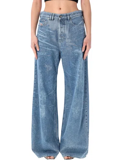 Diesel Relaxed Wide Leg Jeans Five Pocket Design In Blue