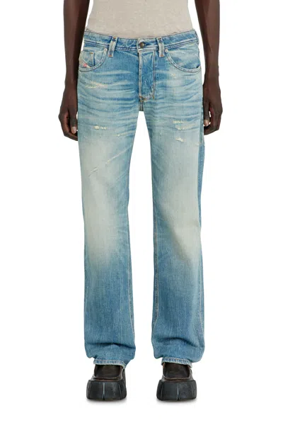 Diesel Jeans Regular Taille Basse 1985 Larkee In Blue
