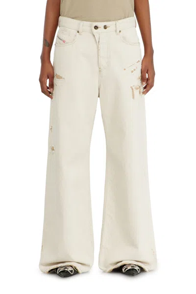 Diesel Relaxed Jeans Low Waist 1996 D-sire In White