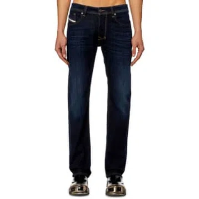 Diesel Larkee 009zs Straight Fit Jean In Blue