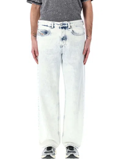 DIESEL LIGHT BLUE STRAIGHT LEG JEANS