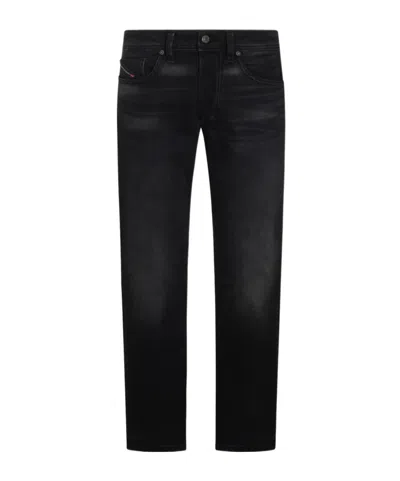 Diesel Logo Patch Straight-leg Skinny Jeans In Black