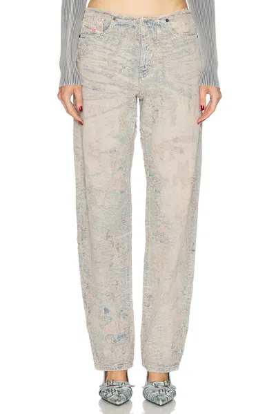 DIESEL LOW RISE STRAIGHT LEG JEANS