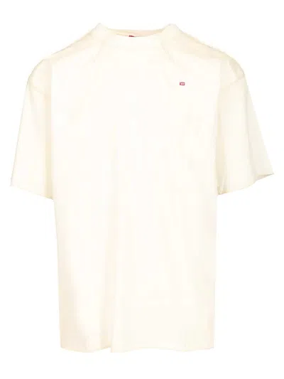 Diesel Men Boxy T-shirt In Neutral