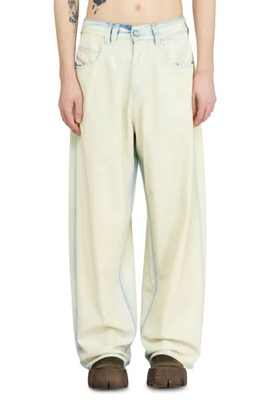 Diesel Relaxed Jeans In White