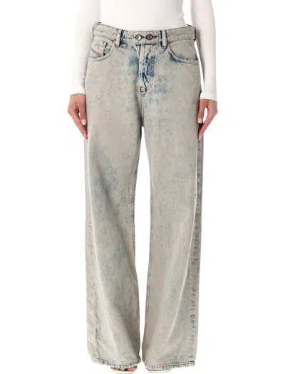 Diesel Relaxed Low-rise Distressed Wide-leg Jeans In Blue