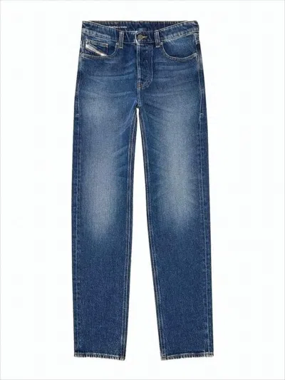 Diesel Relaxed Straight-leg Denim Shorts With Frayed Hem In Blue