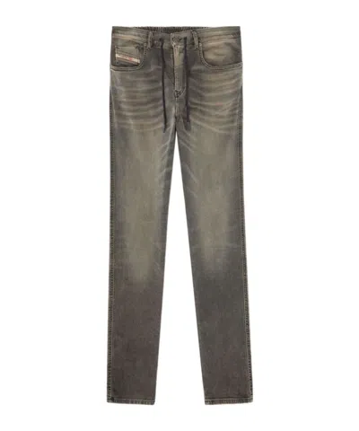 Diesel Slim 2060 D-strukt Joggjeans 068pd In Light Gray