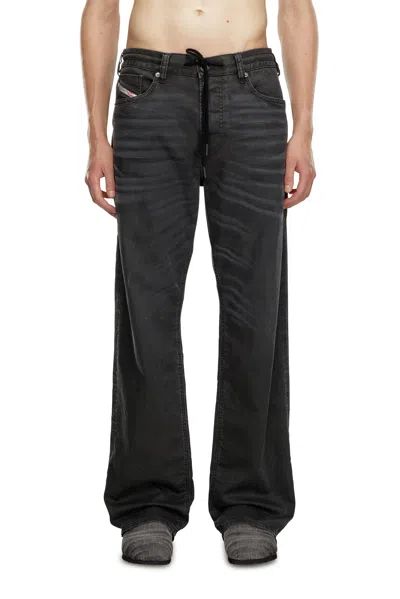 Diesel Straight 2080 D-reel Joggjeans In Black