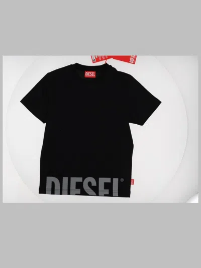 Diesel T Shirt Con Logo Cut Off In Black