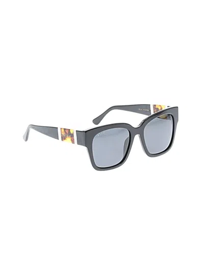 Pre-owned Diff Sunglasses In Gray