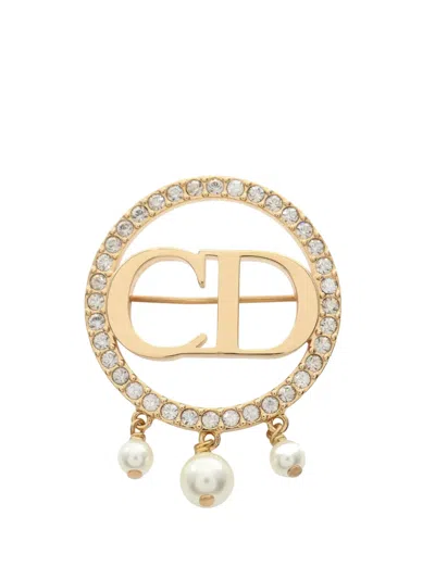 Pre-owned Dior 2000-2015 Gold Plated Faux Pearl And Rhinestone Cd Logo Round Brooch Costume Brooch In White