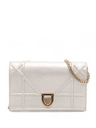 Pre-owned Dior 2017 Metallic Grained Calfskin Ama Wallet On Chain Crossbody Bag In Silver