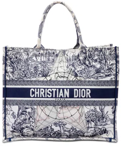 Pre-owned Dior 2020 Large Canvas Embroidered Around The World Book Tote Bag In White