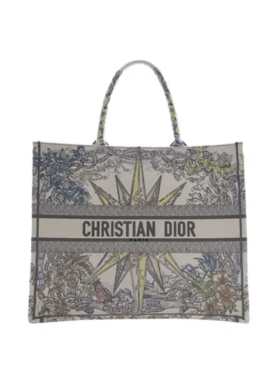 Pre-owned Dior 2022 Large Embroidered Canvas Reve D Infini Book Tote Bag In White