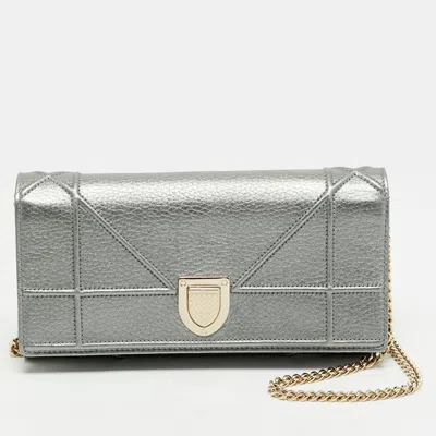 Pre-owned Dior Ama Metallic Leather Wallet On Chain In Silver