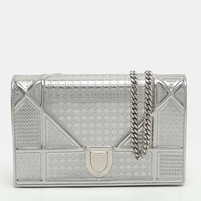 Pre-owned Dior Ama Silver Micro Cannage Patent Leather Wallet On Chain
