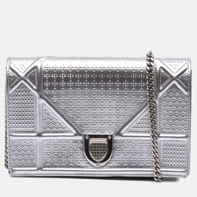 Pre-owned Dior Ama Wallet On Chain In Silver