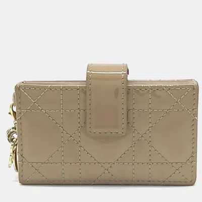 Pre-owned Dior Beige Patent Leather Cannage Accordion Card Holder